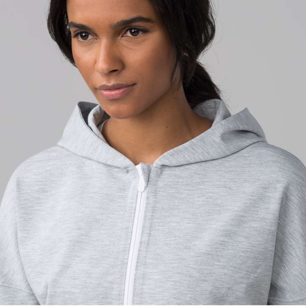 Lululemon Minimal Hoodie in Heathered Power Grey - Picture 4 of 12